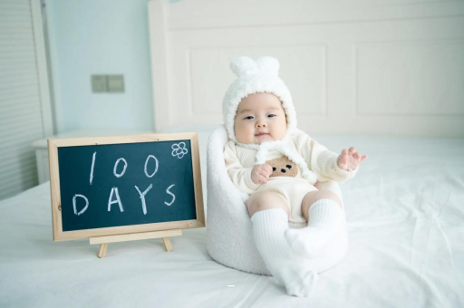 西双版纳七个月宝宝伸舌头 西双版纳七个月宝宝伸舌头